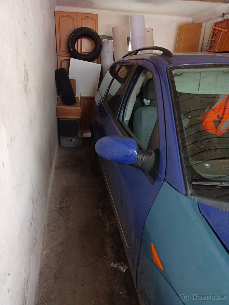 prodám Ford Focus I - rychlé jednání = sleva - 4