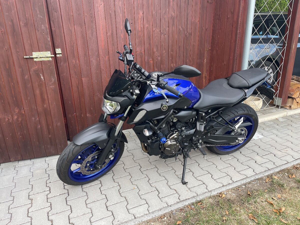 Yamaha MT-07 - 4