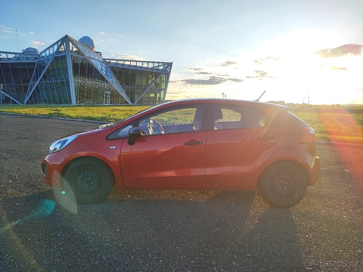 Kia Rio 2012 1.4 benzín 80 kW - 4