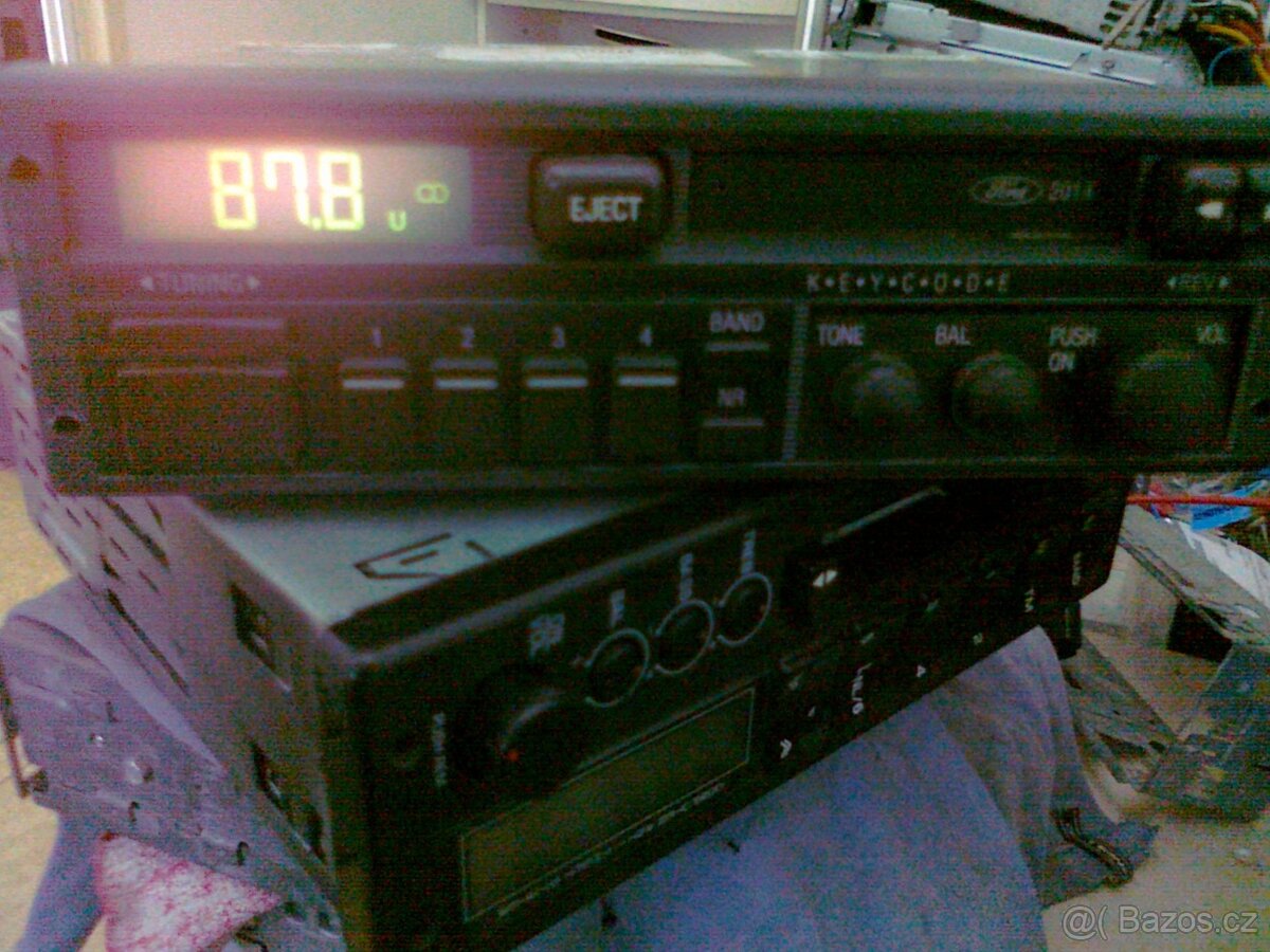 Prodám autorádio FORD- - 4