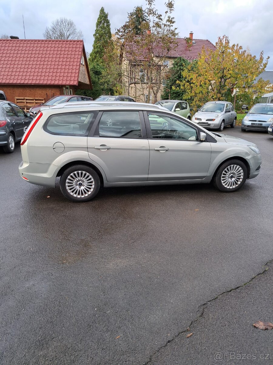 Ford Focus 1.6 benzín 74kW - 4