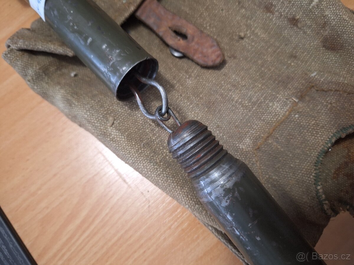 LOPATKA VOJENSKÁ - 4