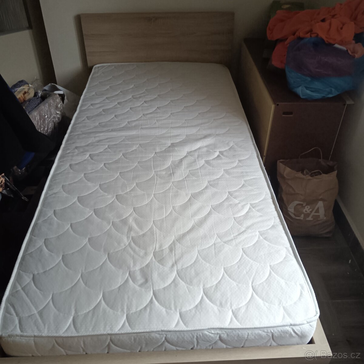 Zánovní postel i s matrací - 4