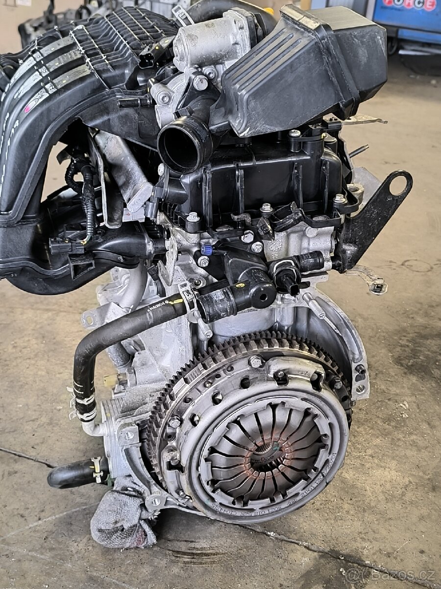 Dacia Sandero 3 motor - 4