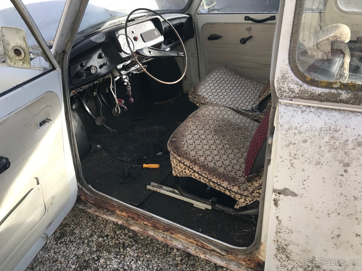 Prodám trabant 601 rozebraný bez tp - 4