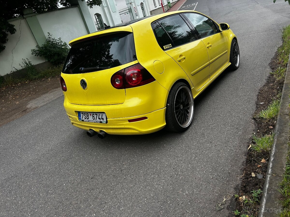 VW Golf GTi manuál - 4