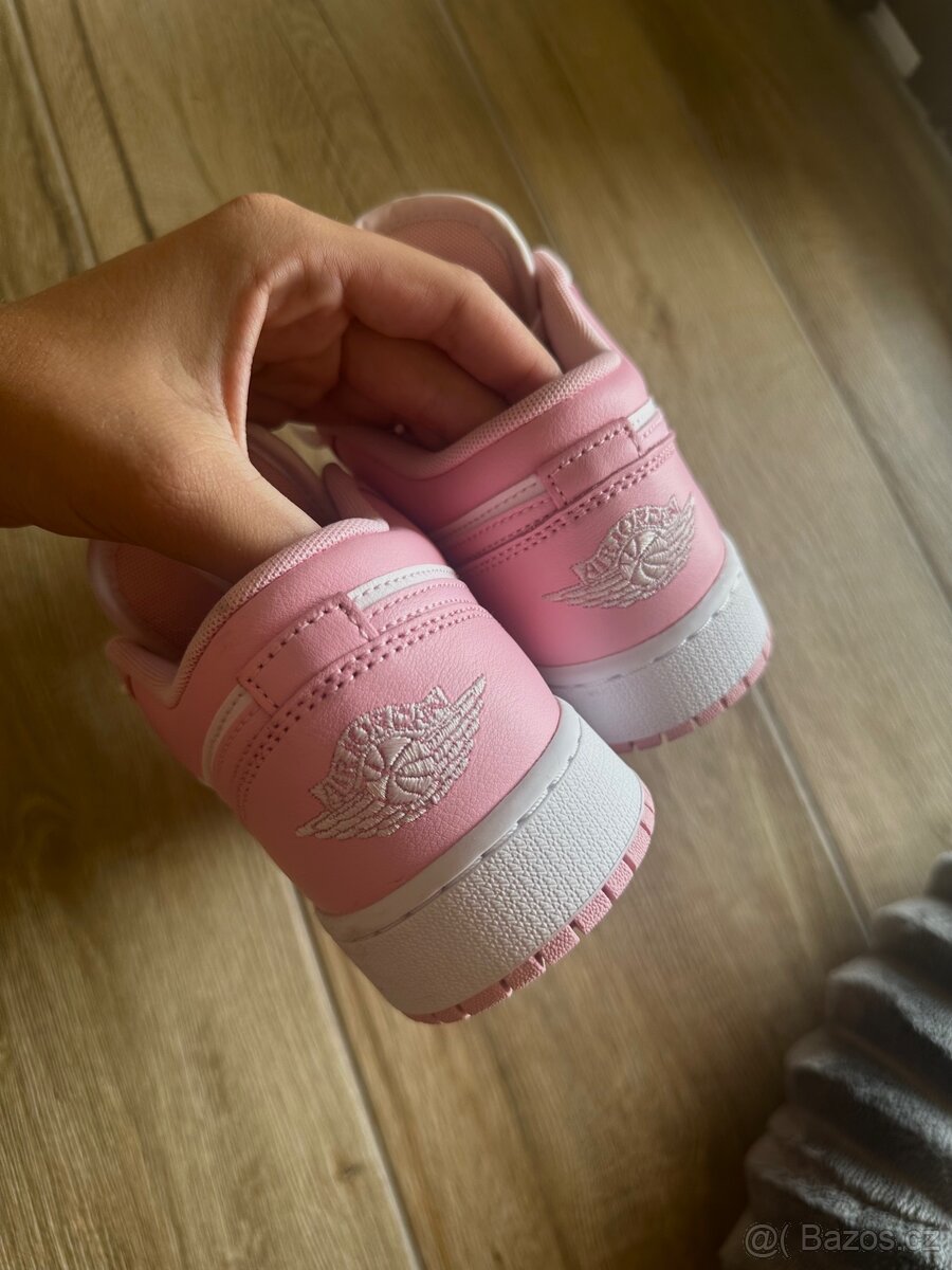Air Jordan 1 Low Medium soft pink - 4