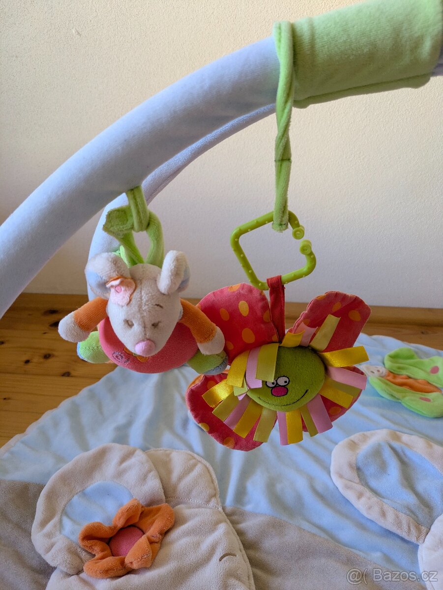 Dětská hrací deka s hrazdičkou a hračkami - 4