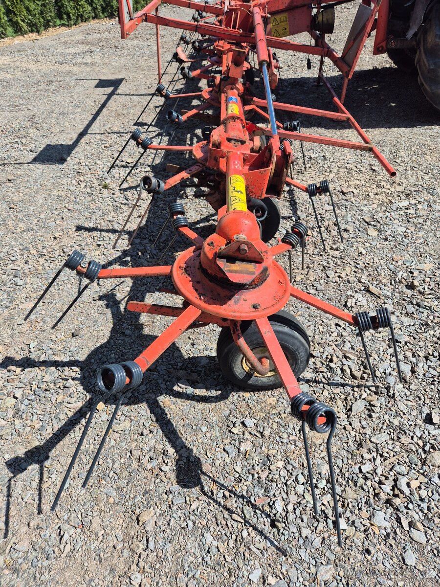 Obraceč sena Kuhn GF8501 MH - 4