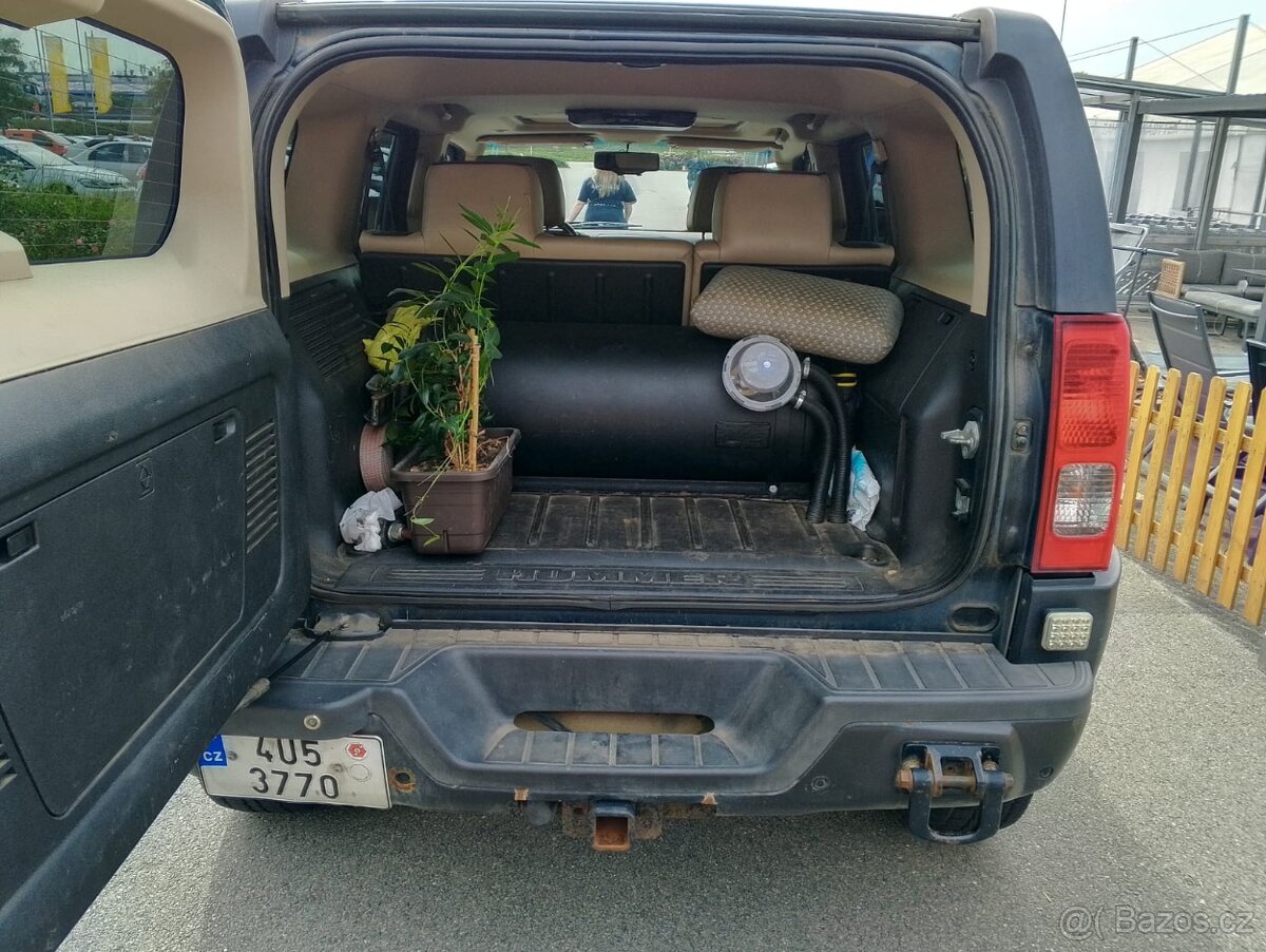 Hummer H3