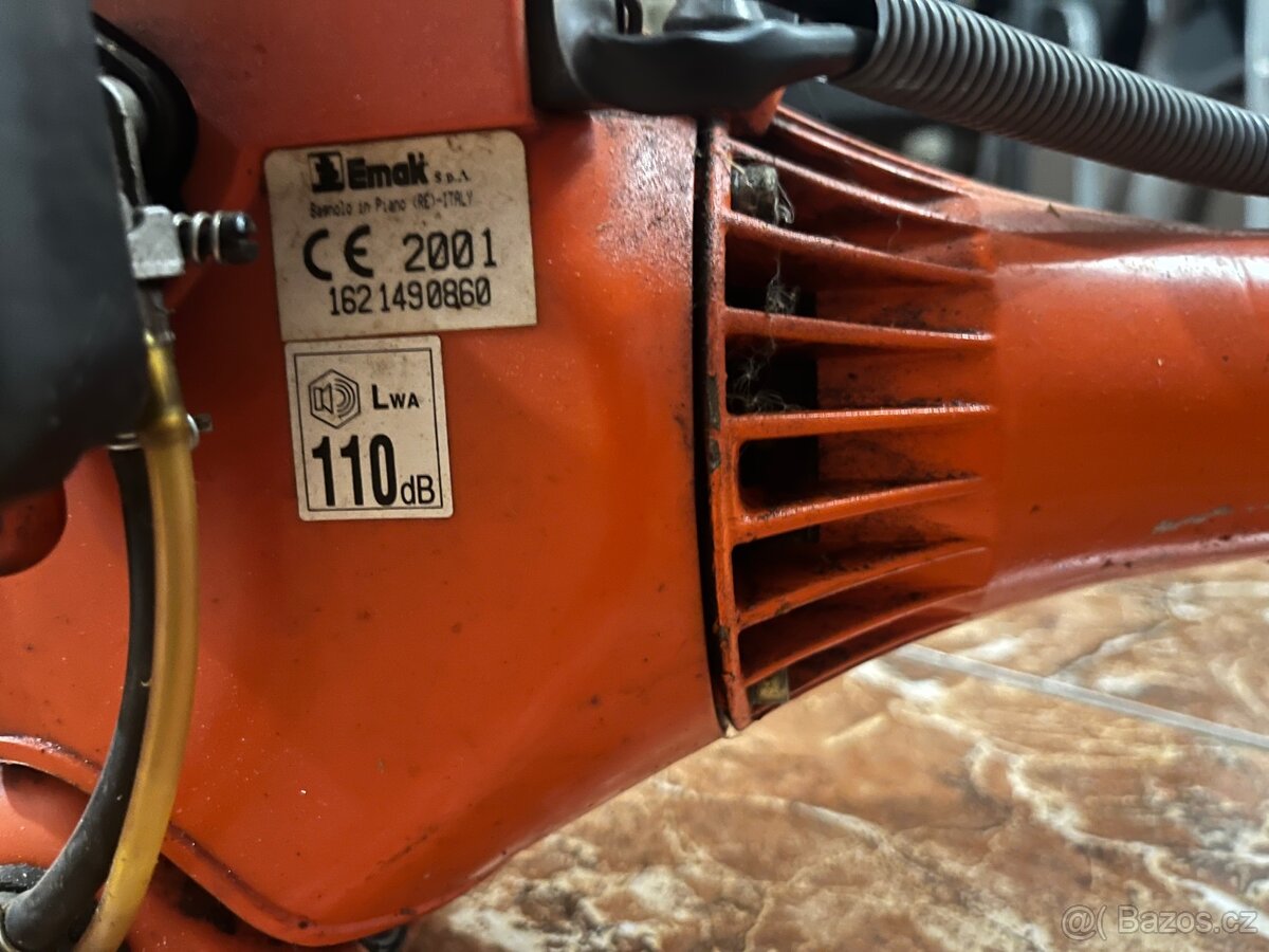 Křovinořez Oleo-Mac 722S - 4