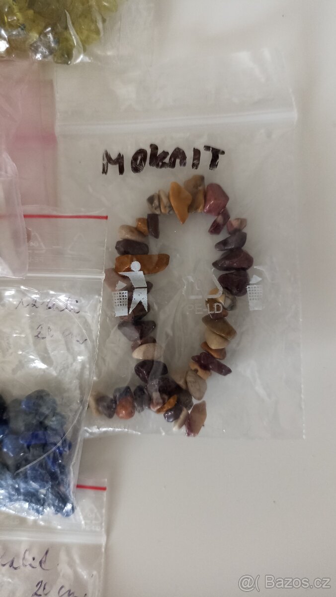 VELKÝ MIX zlomků minerálů k navlékání, 700 g - 4