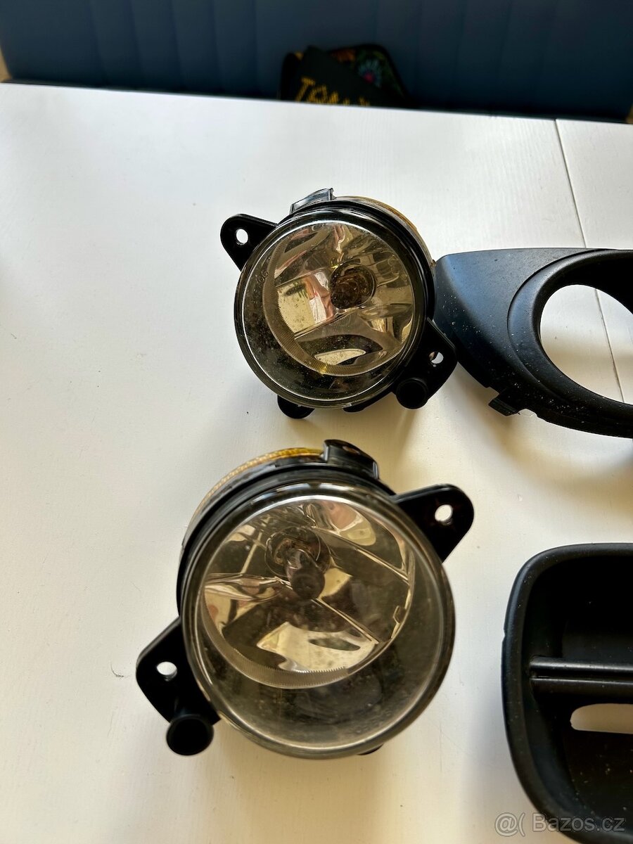 Přední L a P mlhovka kulatá Roomster vč. mřížek - 4