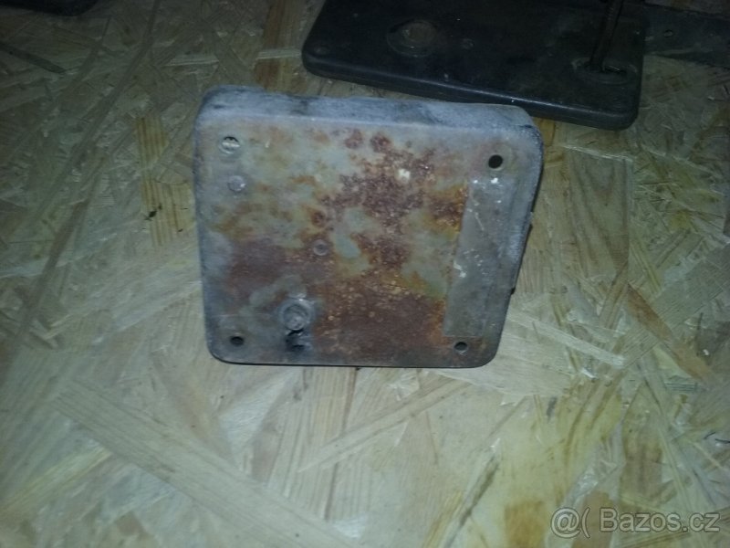 Zámky staré původní pěkné funkční - 4