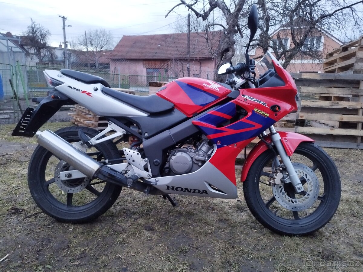 Honda CBR 125r - 4