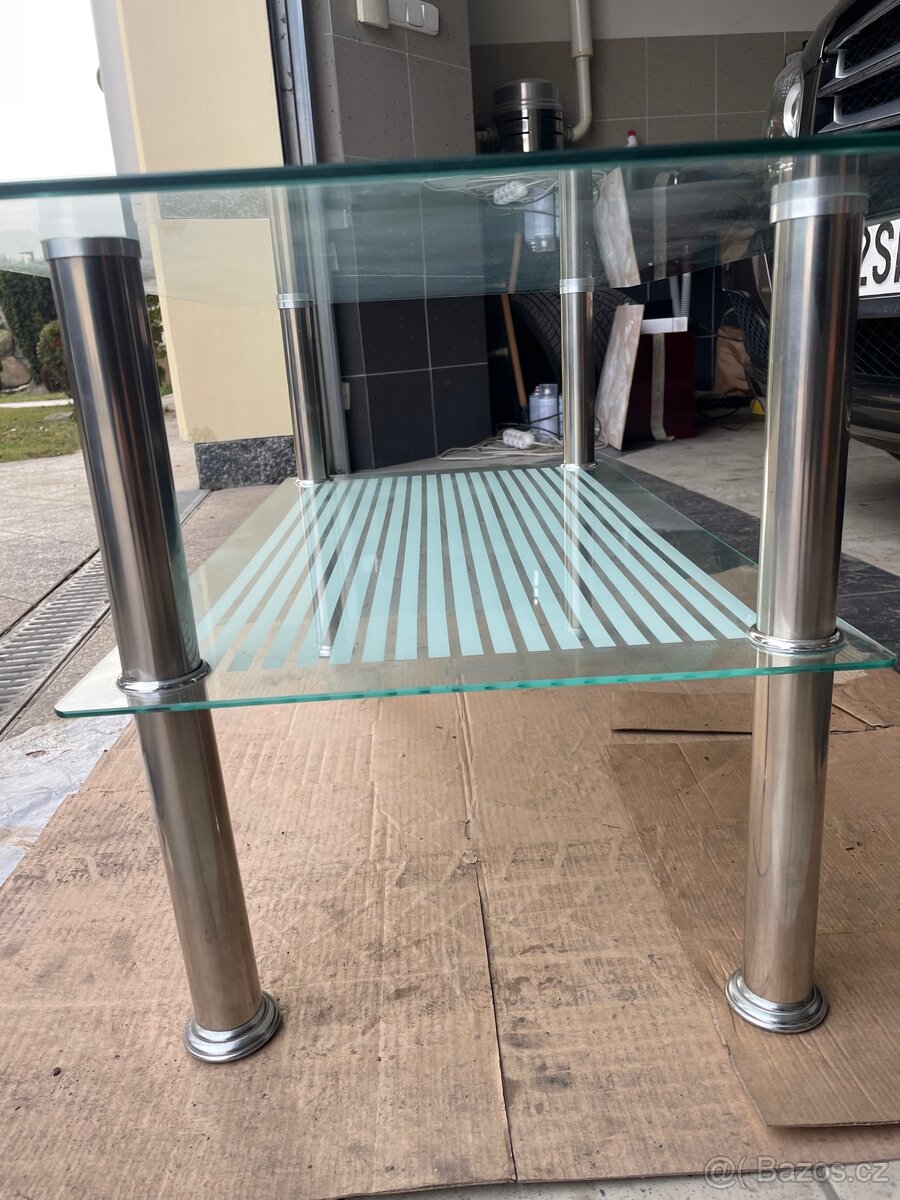 Skleněný stolek - 4