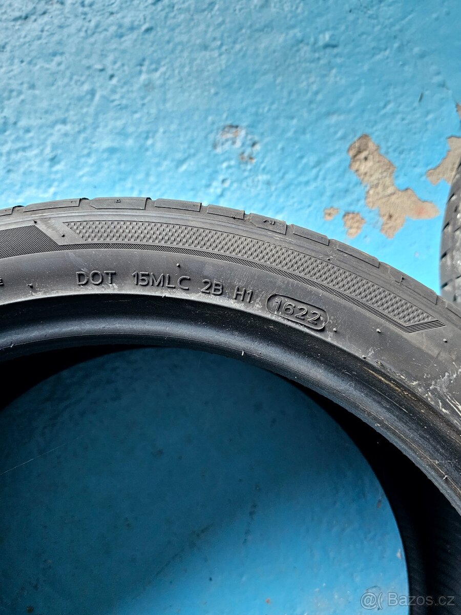 Hankook ventus s1 evo3 245/40 R19 2ks za 1000,- - 4