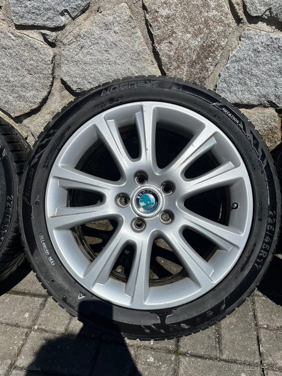 Originál kola octavia R17 - 4