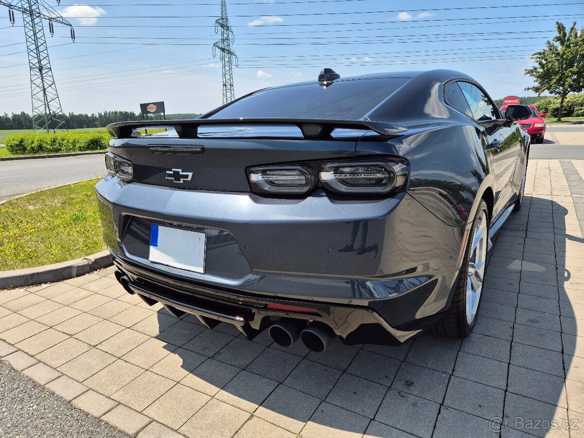 Chevrolet Camaro SS - 4