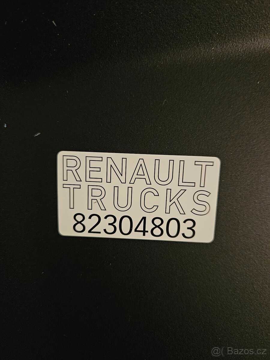 PRAVÝ ROH NÁRAZNÍKU (KOVOVÝ) RENAULT - 4