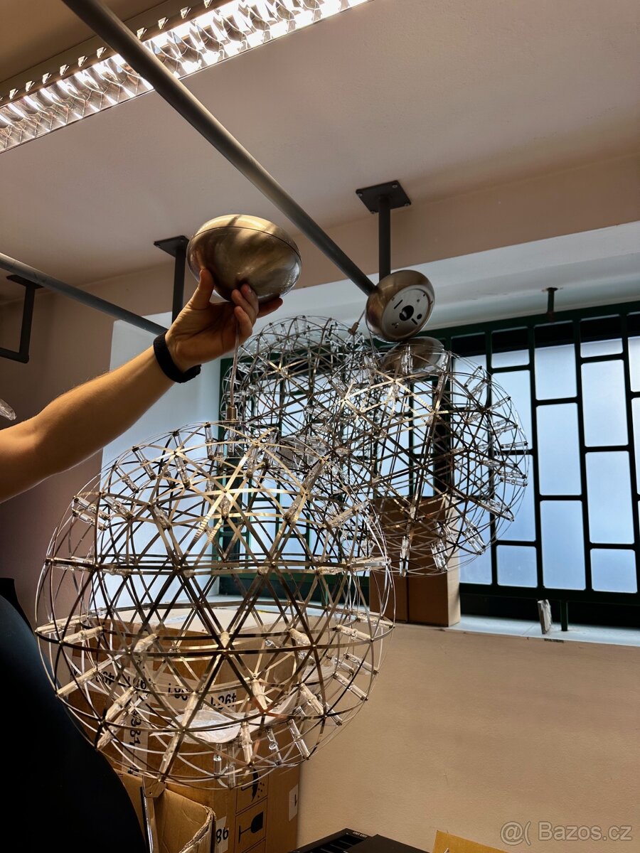 prodám zařízení ze třech luxusních prodejen - 4