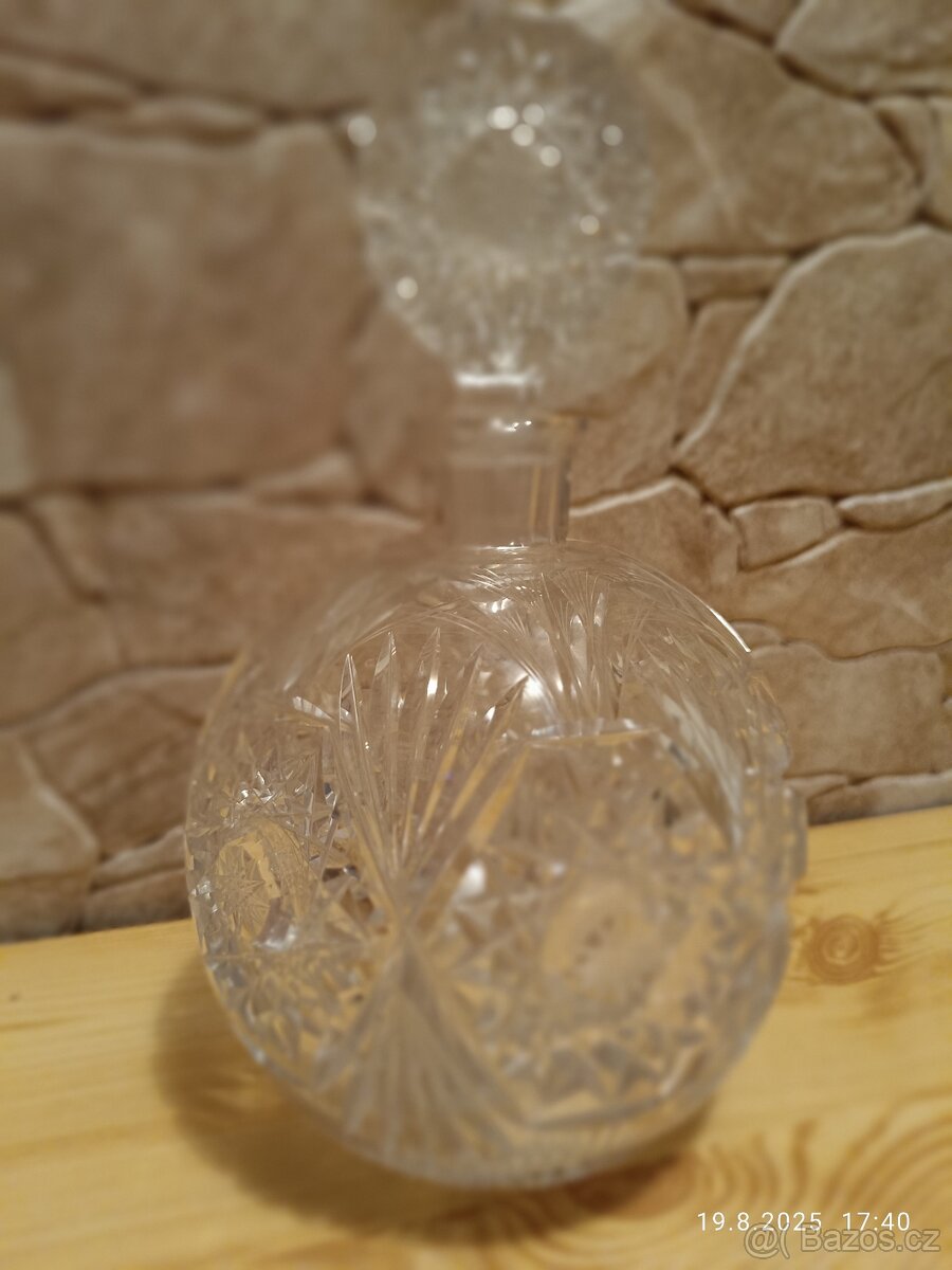 Prodám BROUŠENOU KŘIŠŤÁL. KARAFU NA ALKOHOL - 4