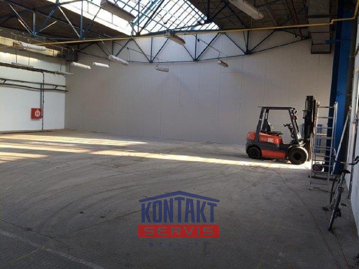 Pronájem vytápěné haly o velikosti 317, ulice Hlinská České - 4
