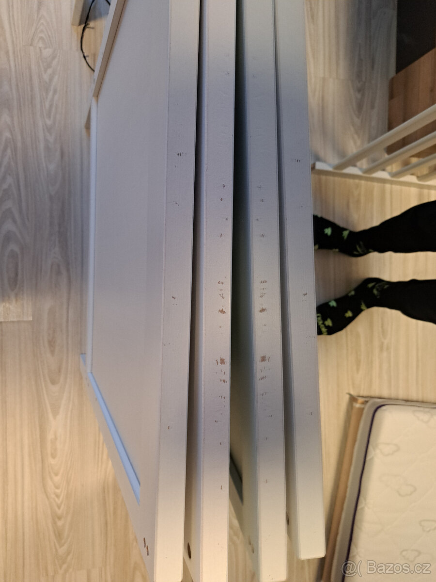 Dětská postýlka+materace+prostěradla+látkové zábr.+kapsář - 4