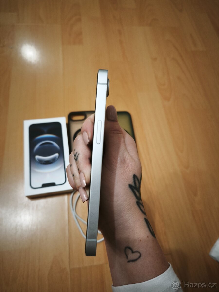 PRODÁM | APPLE IPHONE 16e 128 GB – STAV NOVÉHO + ZÁRUKA - 4