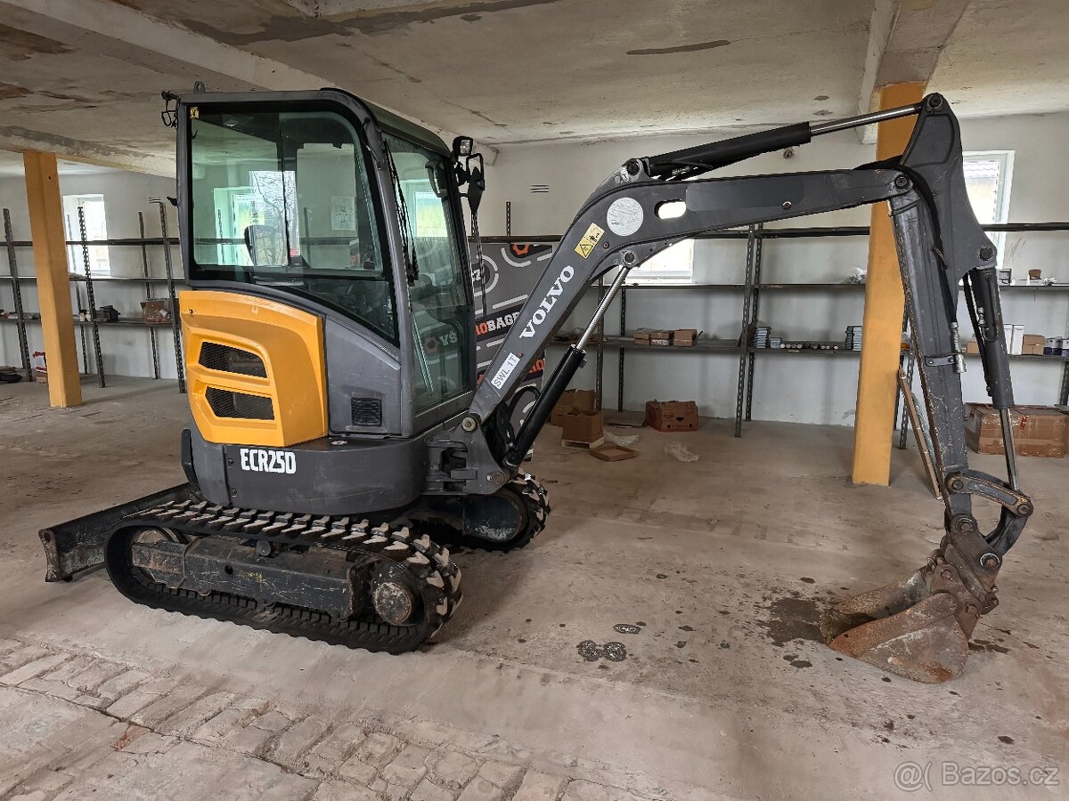 Minibagr Volvo ECR25d 2019 3x lzice - 4