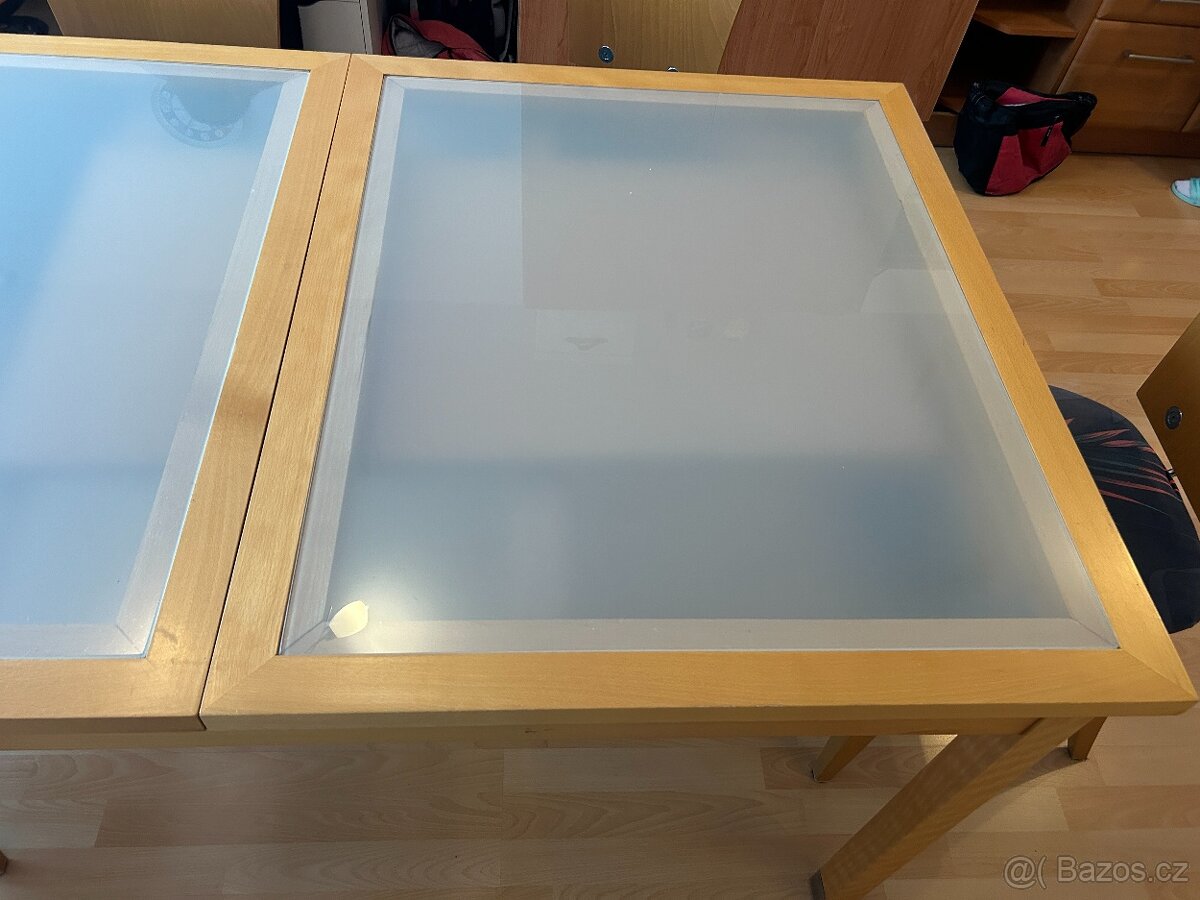 Jídelní stůl a židle TON - 4