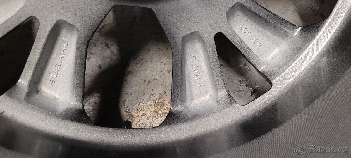 Subaru Forester,alu 18',černé,5x114,3, zimní pneu - 4