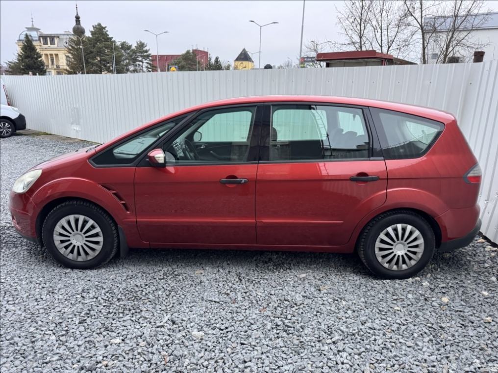 Prodám Ford S-MAX 2,0 TDCi,96kW,7míst,tažné - 4