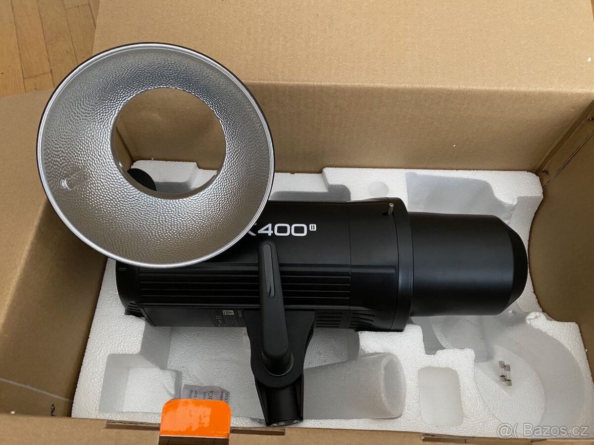 Málo používané studiové blesk Godox SK400-ii - 4