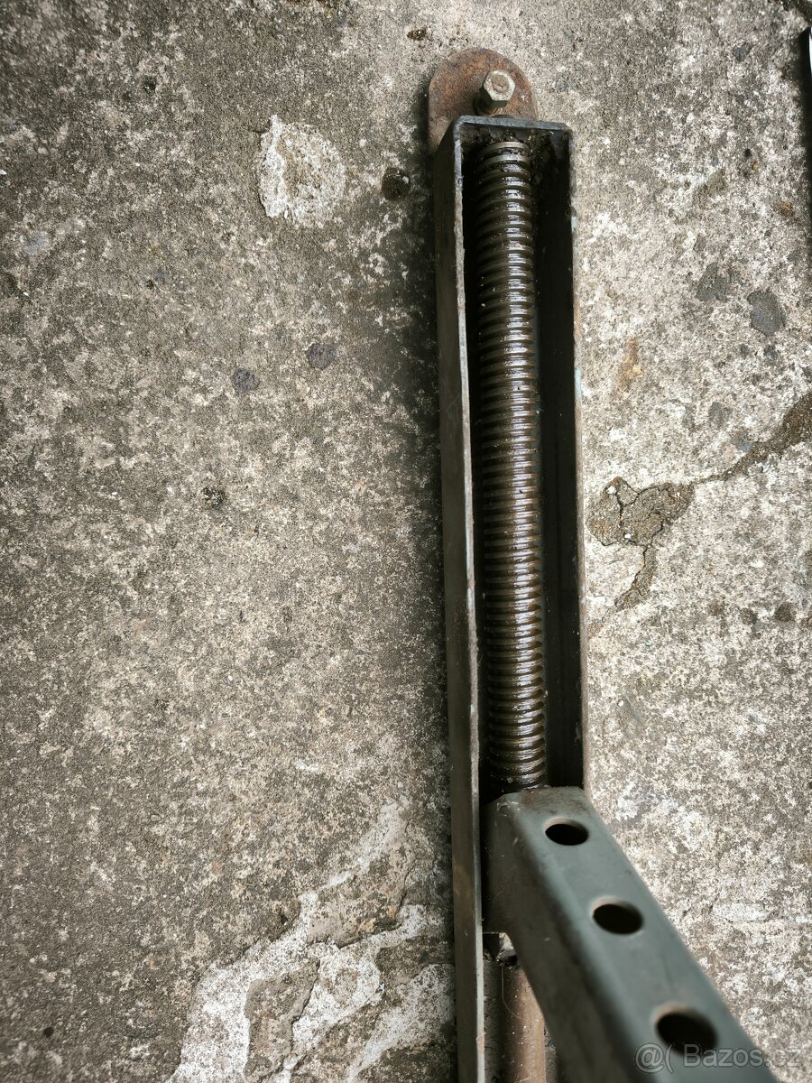 Podpěrné nohy vozíku - 4