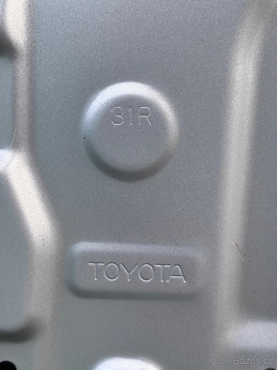 Dveře toyota RAV - 4