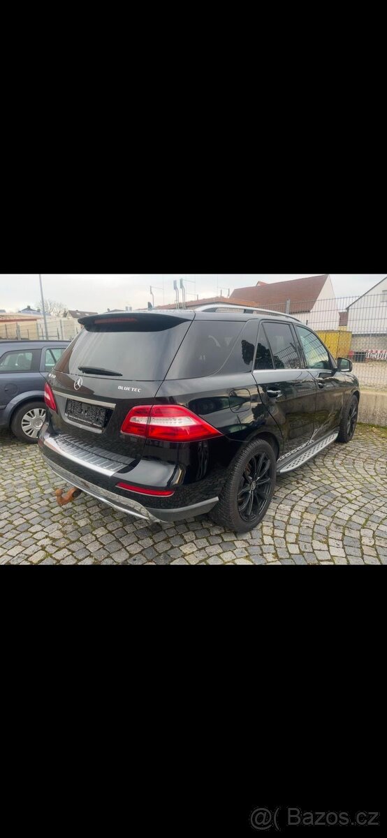 Mercedes benz ML 166 - 4