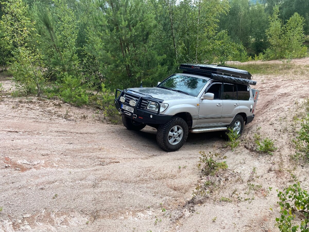 Toyota land cruiser 100