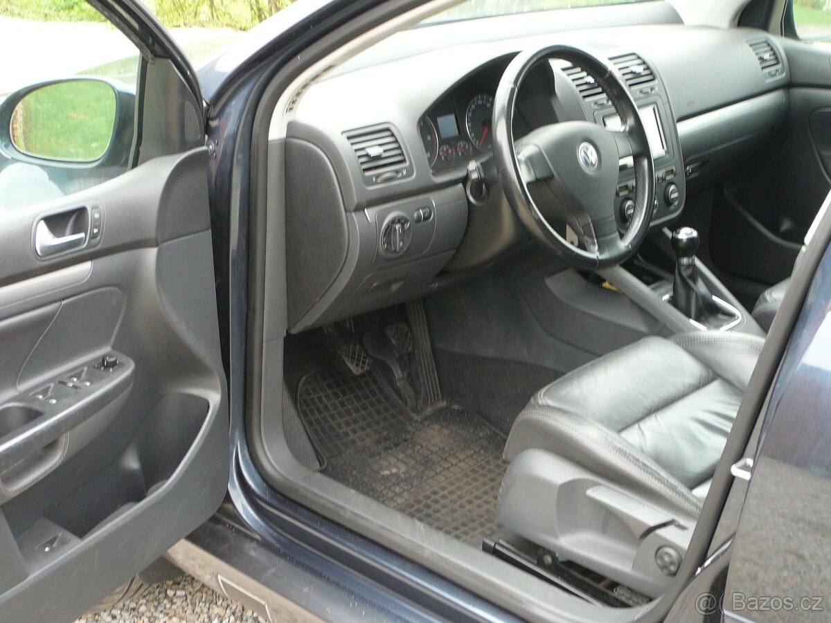 VW Golf Country