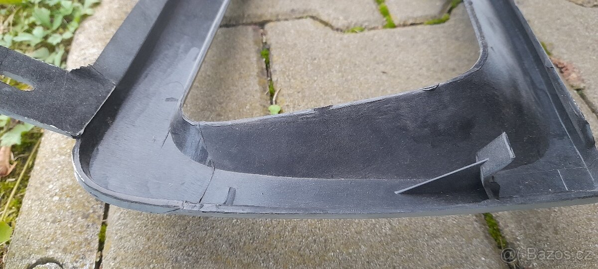 Ford Sierra - přední maska - 4