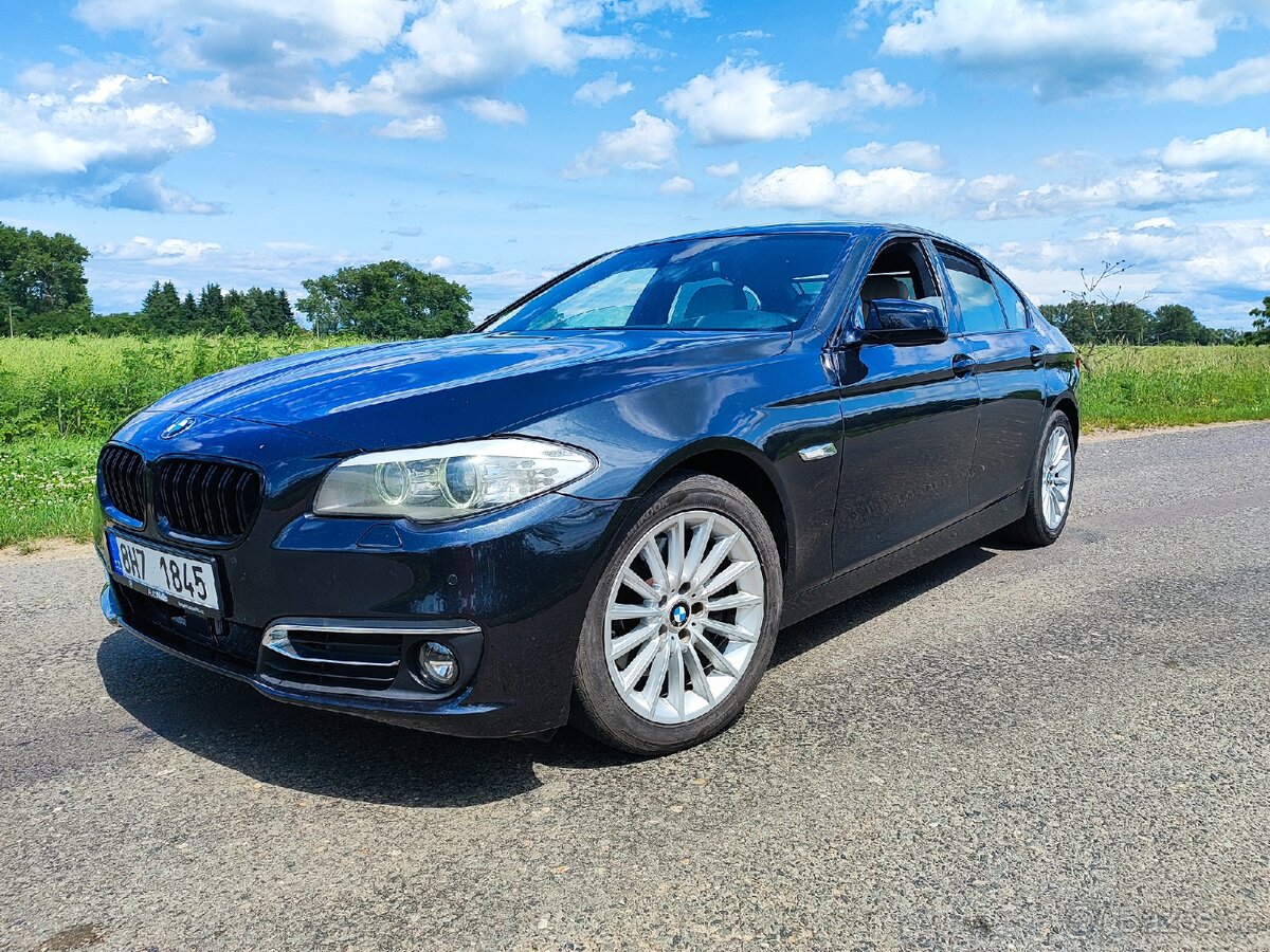 BMW F10 530d BOHATÁ VÝBAVA - 4