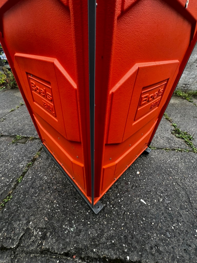 Mobilní toaleta , kadibudka, Toi , přenosné WC - použitá - 4