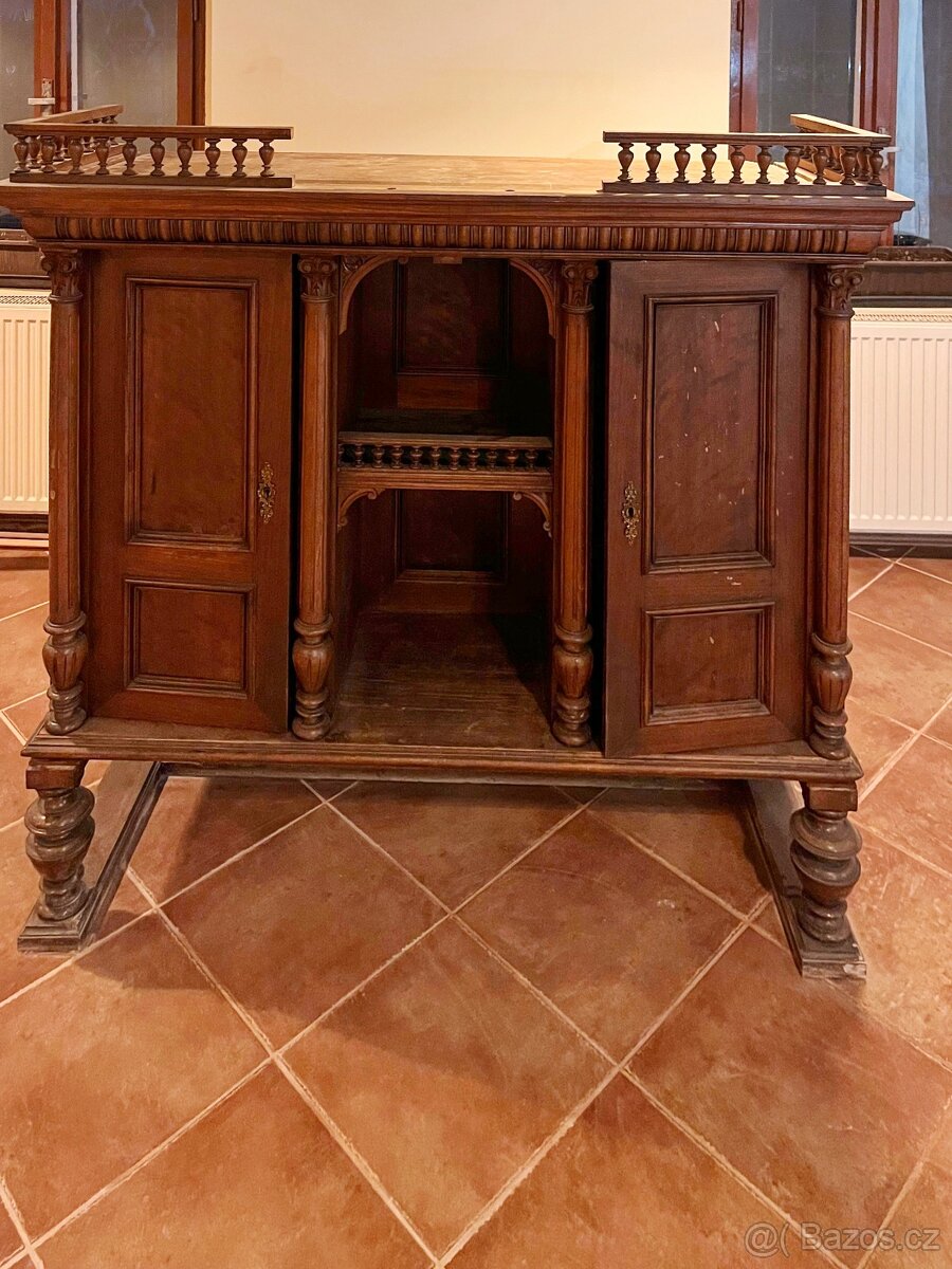 starožitný příborník - 4