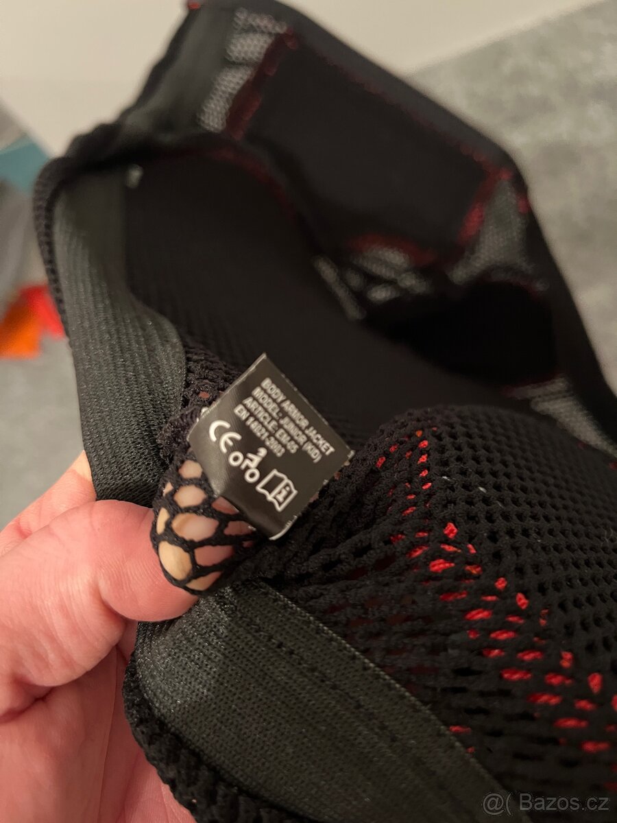 Dětsky chranič těla Emerze vel 2 - 4