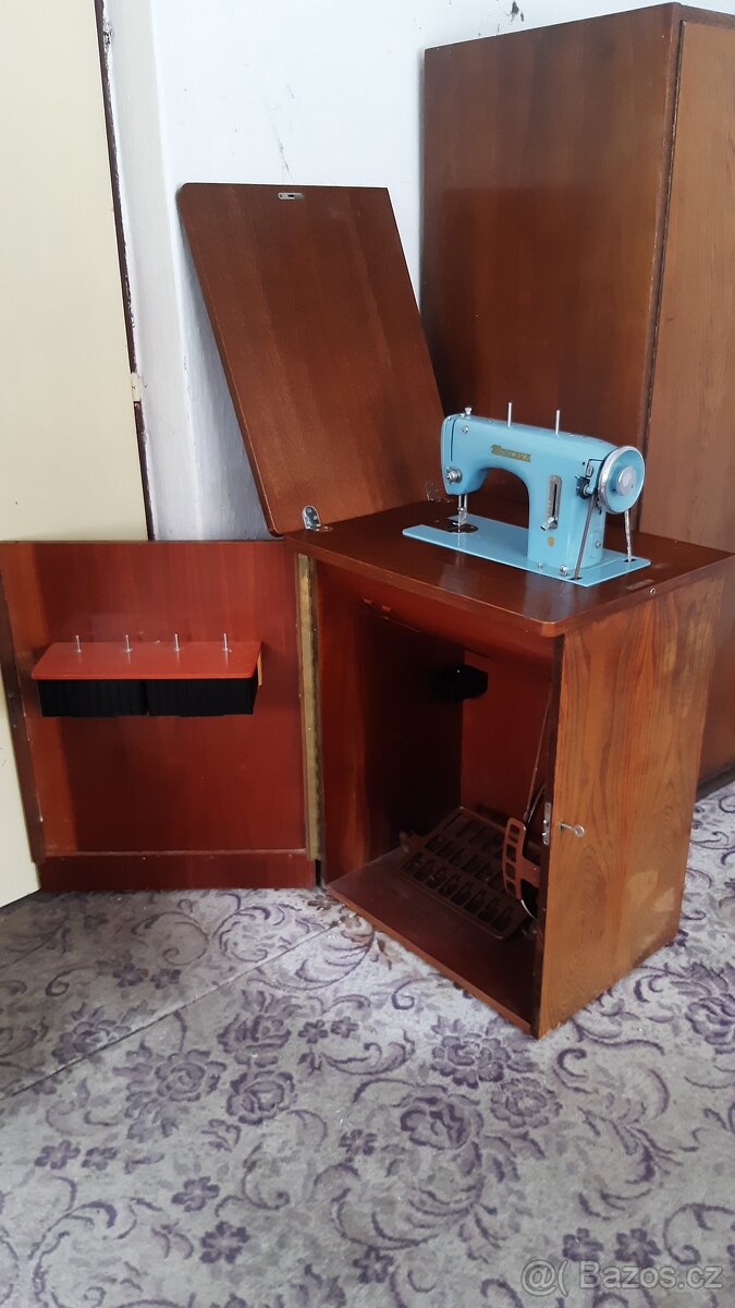 Skříňkový šicí stroj - 4