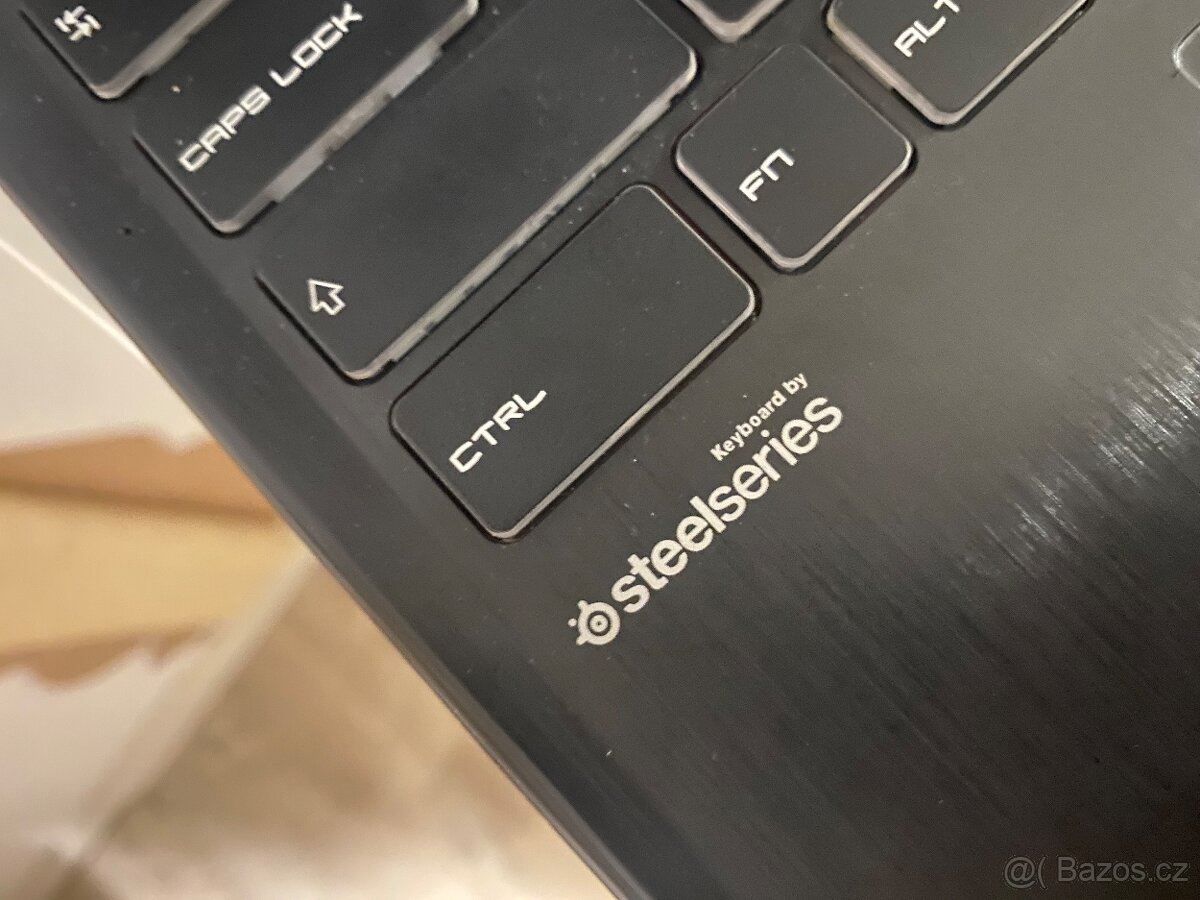 Herní notebook MSI GP63 Leopard 8RD-685CZ - 4