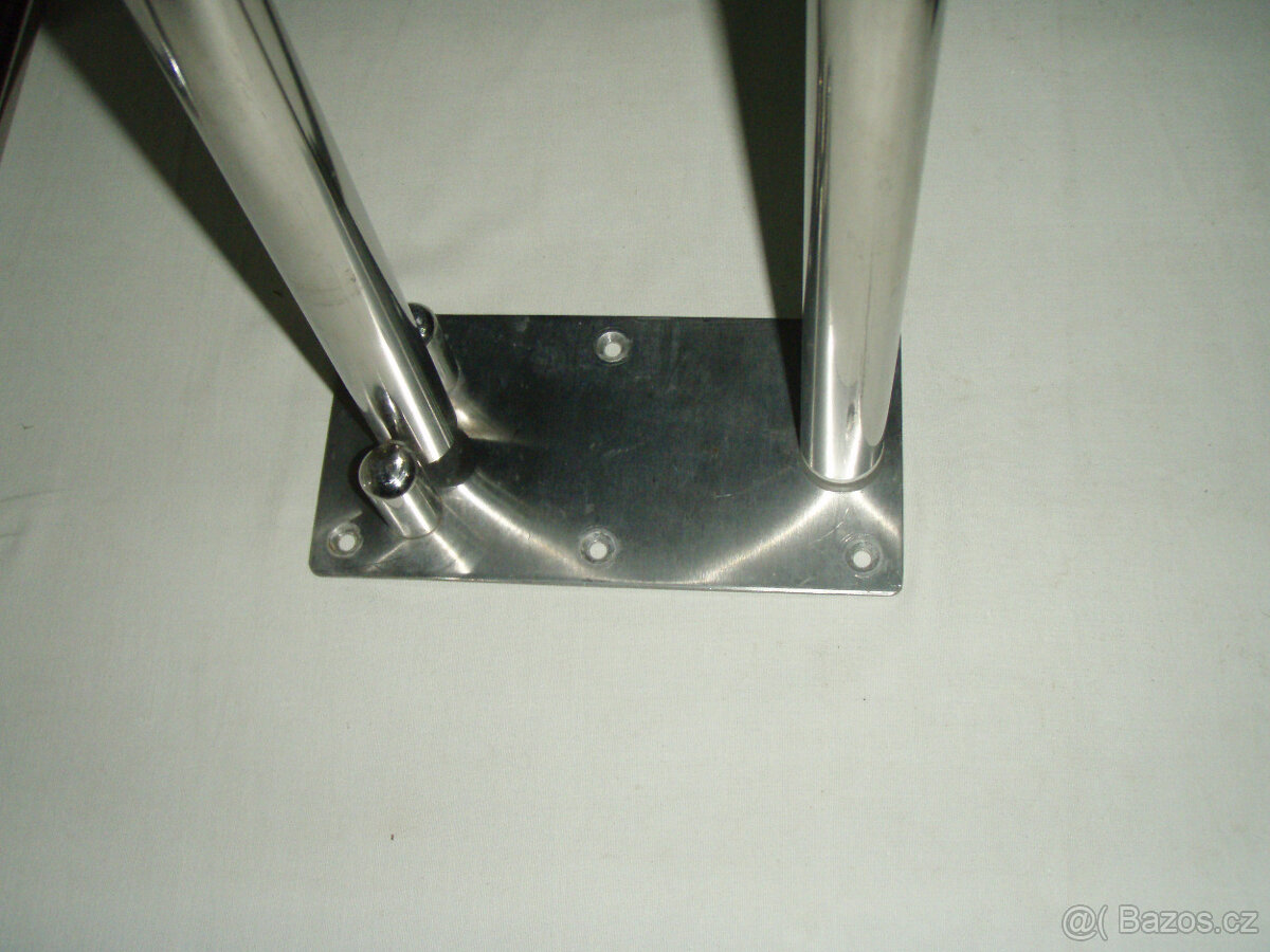 SKLOPNÉ MADLO K WC - PRO INVALIDY - 4