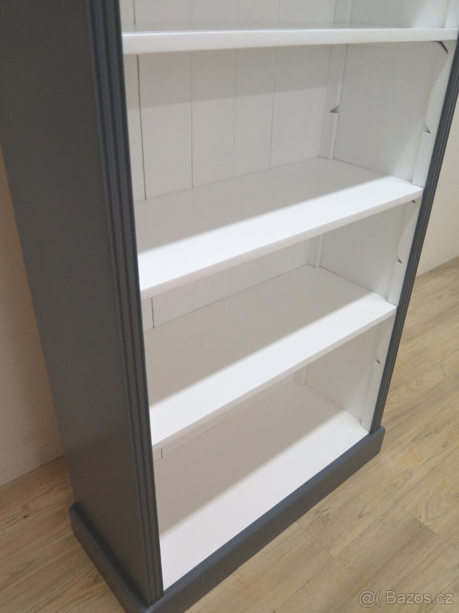 Knihovna z masivu - 4