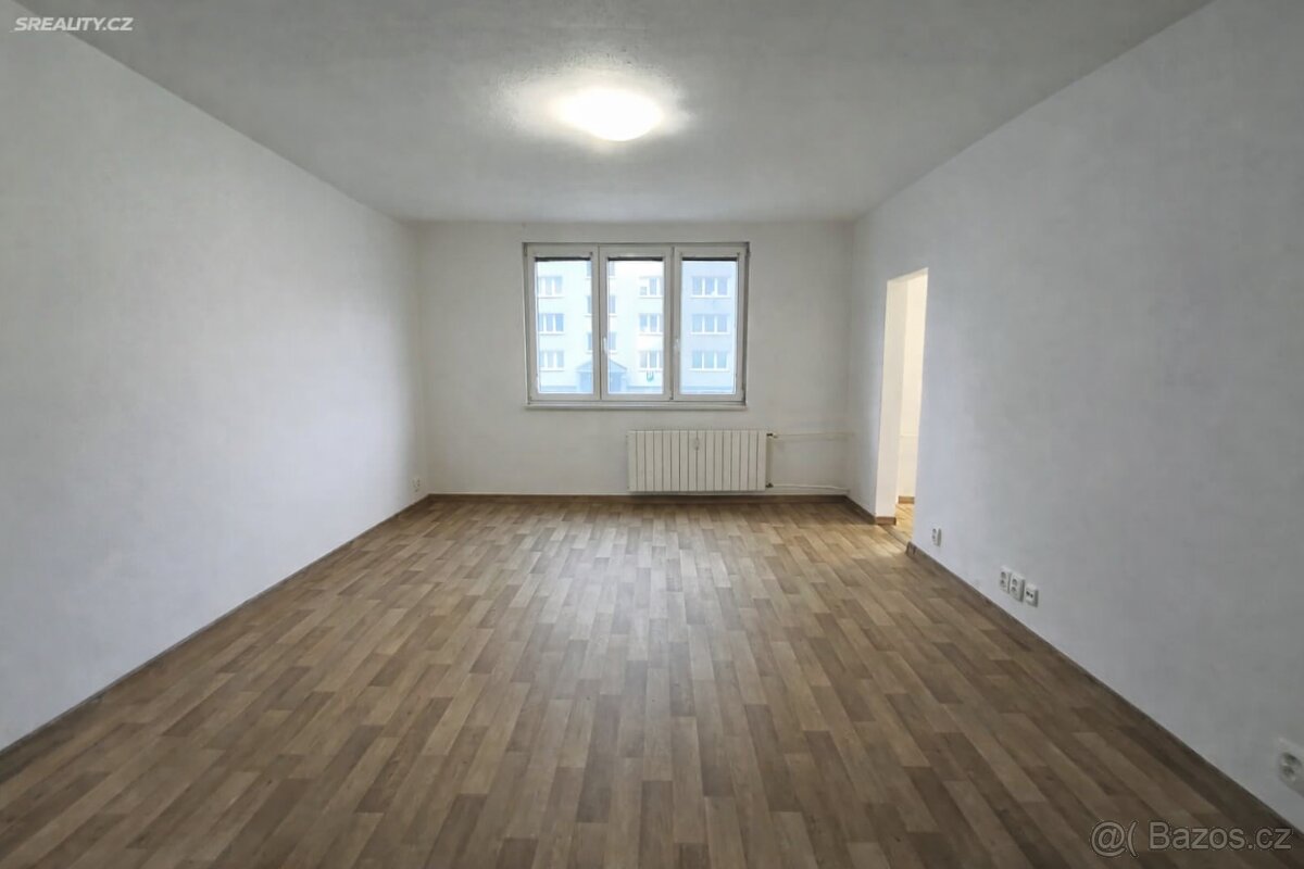 Pronájem prostorného a světlého bytu 4+1, 76 m² - 4