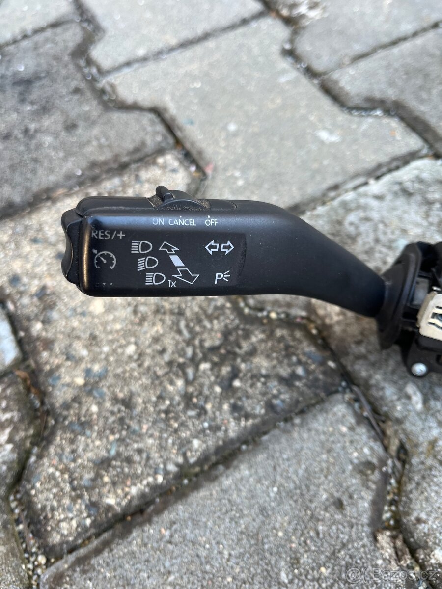 Páčka stěračů a blikačů Škoda Octavia 2 - 4